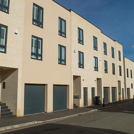 Solar Sanctuary- Skyline Balcony, City Centre, Three Floors, King Beds, Netflix And More! Bath Zewnętrze zdjęcie